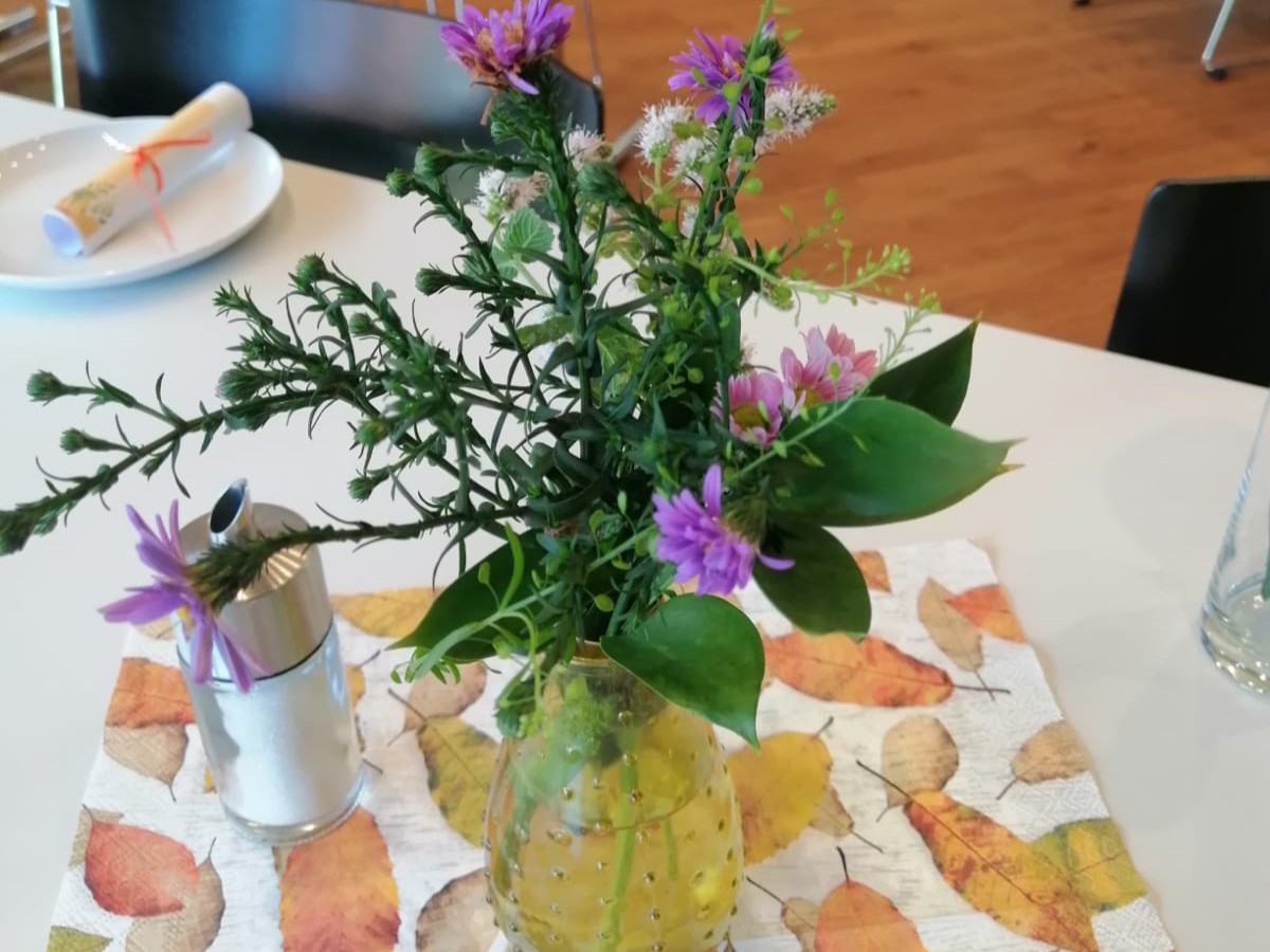 Begegnungsnachmittag im September / Anna Gruber Schreiner